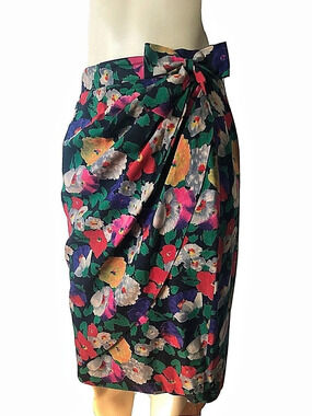 VTG Ungaro Floral Wrap Midi Skirt Black Size 8 Like New